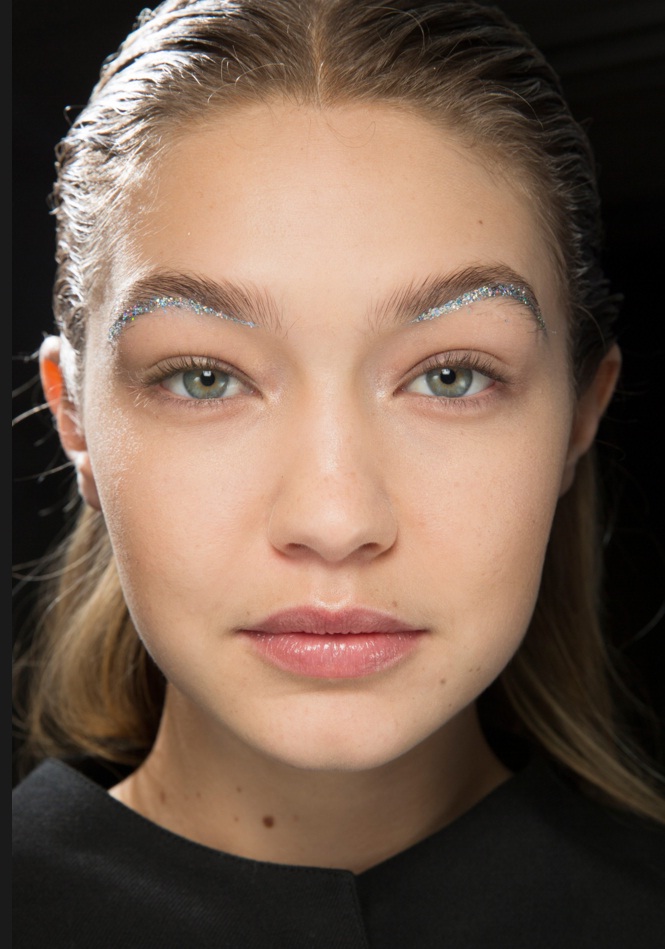Best Runway Makeup Looks From Paris Fashion Week Fall 16 Beauty