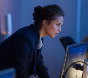 Copy Alicia Vikander's Sleek Bun From "Jason Bourne"  BEAUTY