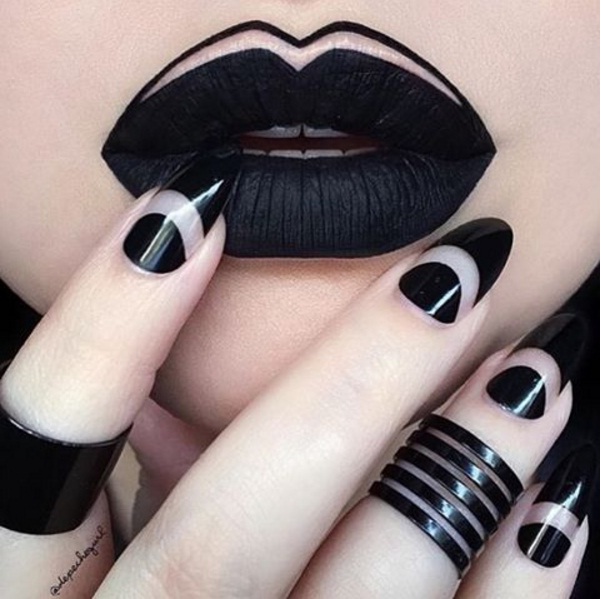 Gothic Black Nails