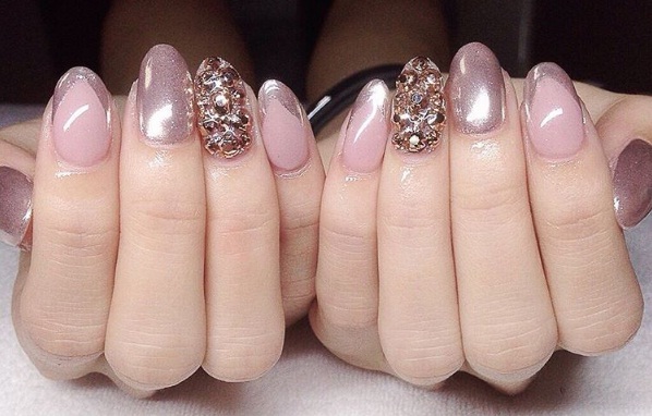 rose gold nails 1
