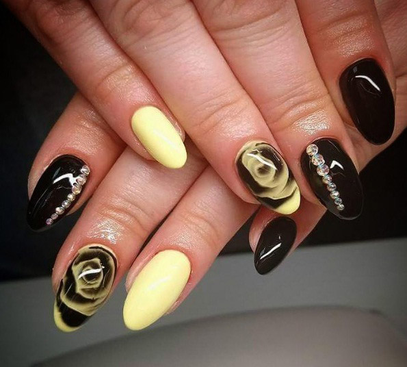 162 Celebrity Yellow Nail Polish Photos | Steal Her Style