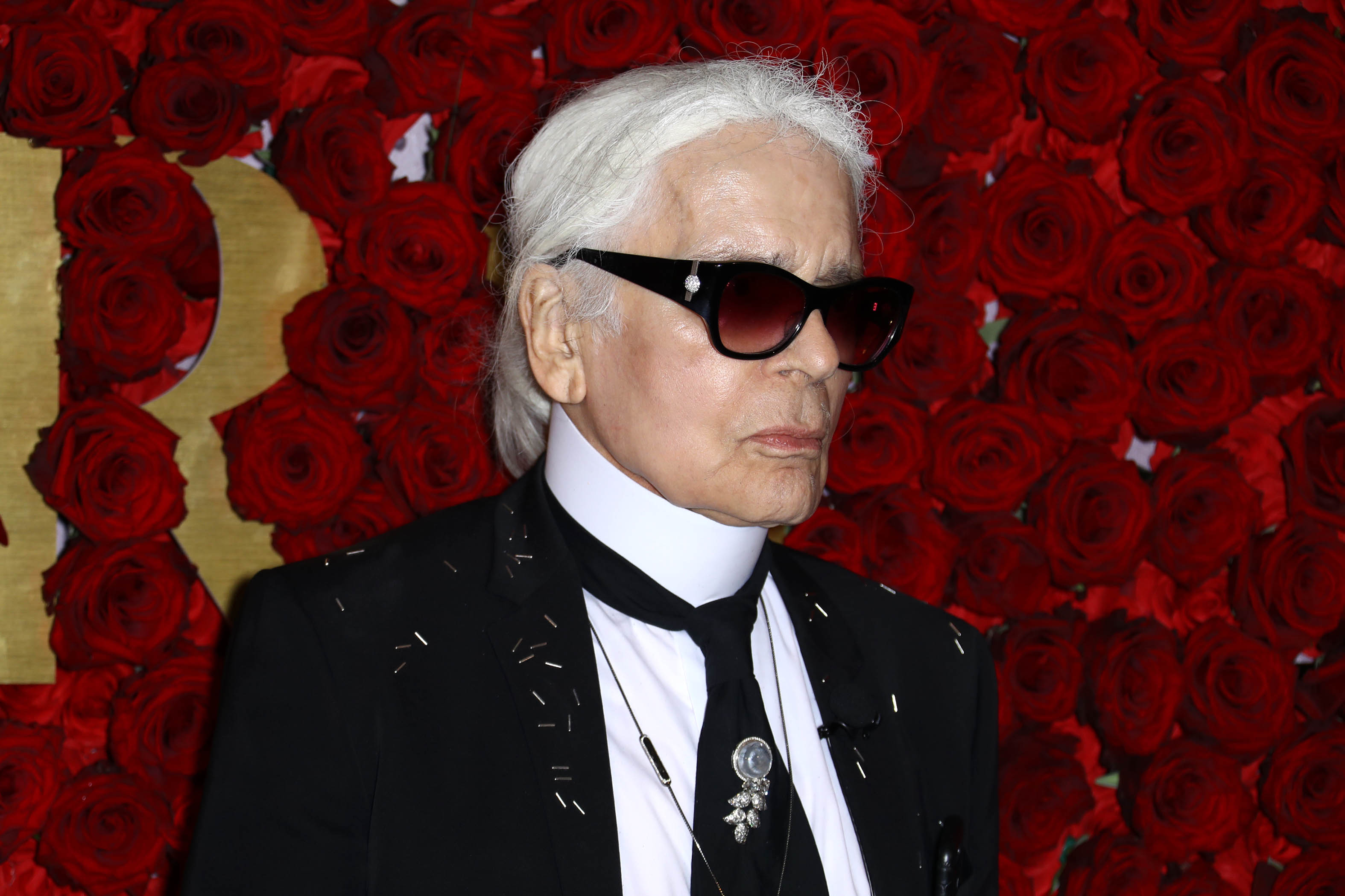 Karl Lagerfeld, Iconic Fashion Designer, Has Died | FASHION